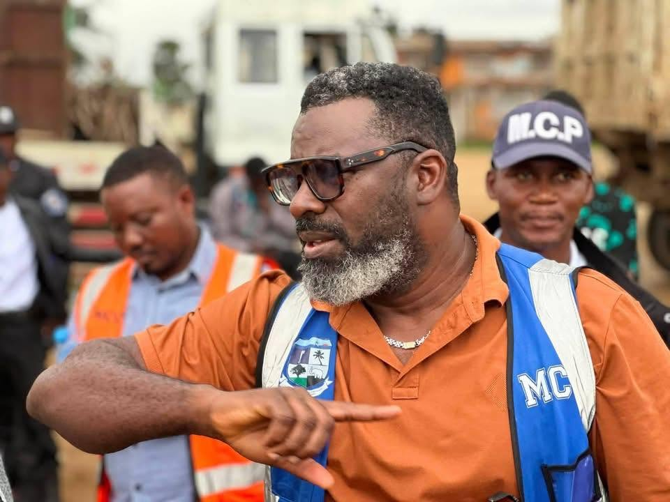 MCC Mayor Leads Cleanup Campaign In Freeport Community